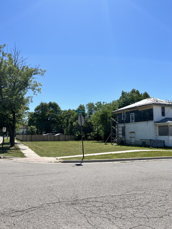 Majestic Theatre - Now An Empty Lot July 9 2022 (newer photo)